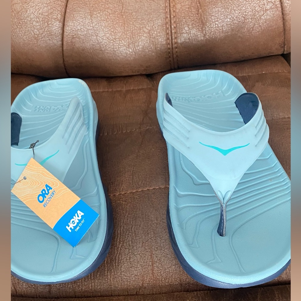 Hoka one size 9 mens